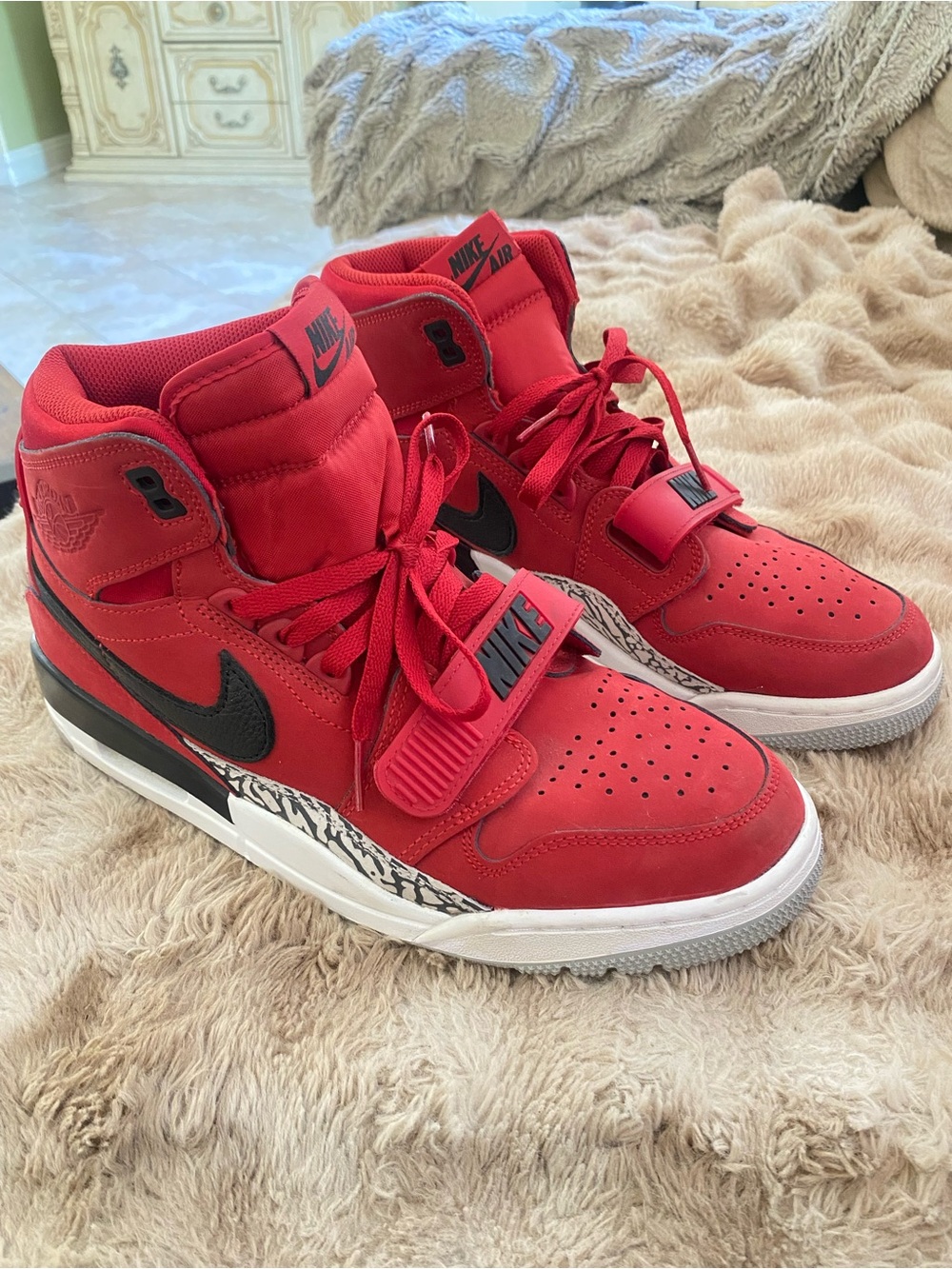 Nike Air Jordan Legacy Toro 312 Varsity Red - Men's 10.5